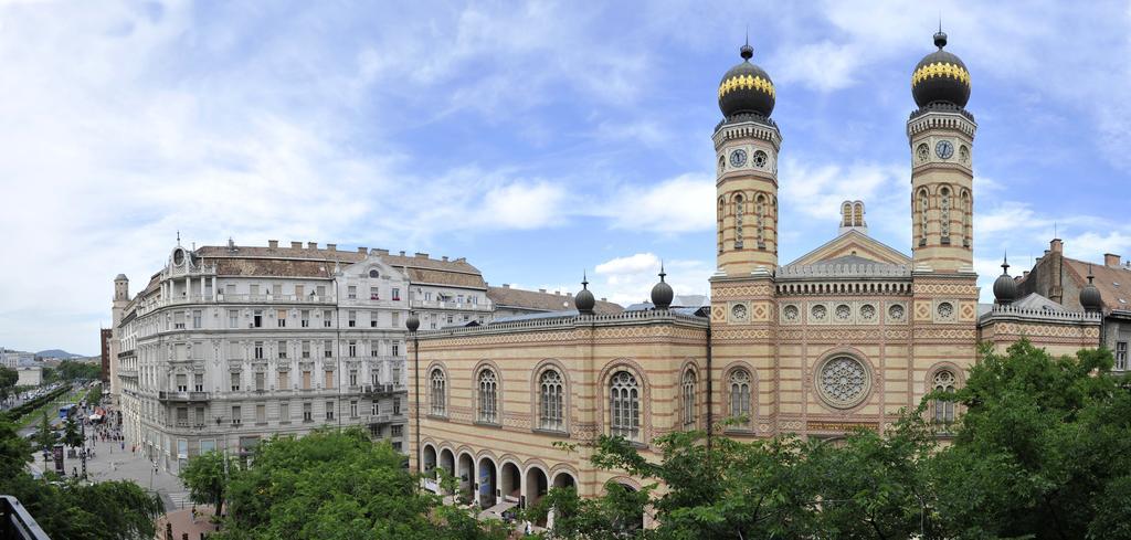 Synagogue Dream In The Center Apartment *