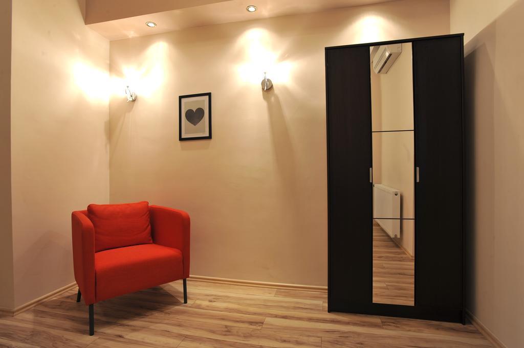 Synagogue Dream In The Center Apartment